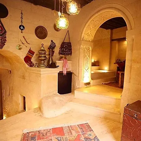 Отель Mak's Cave House *